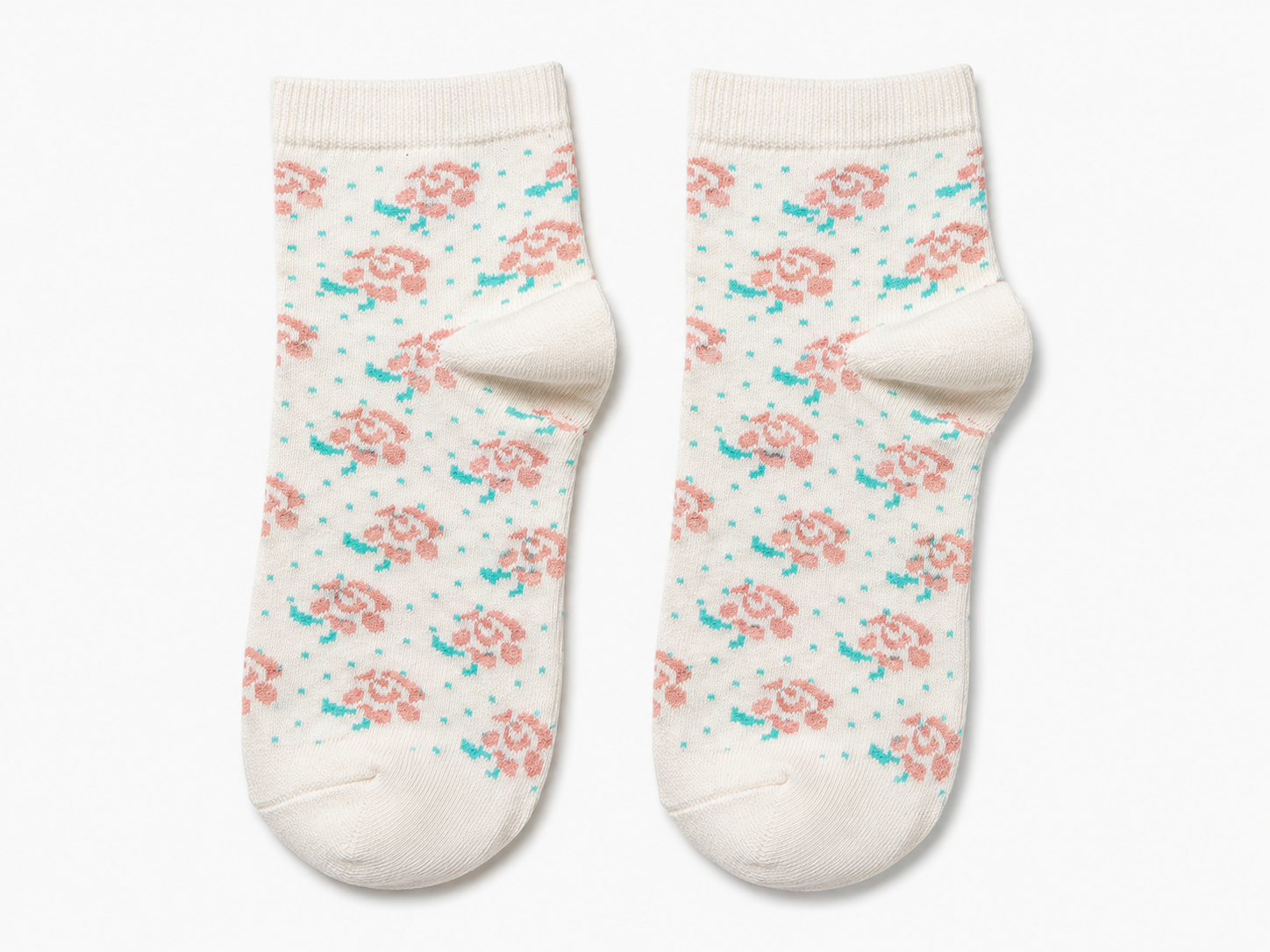 White Floral Ankle Socks L3017 White Floral Ankle Socks - Image 1